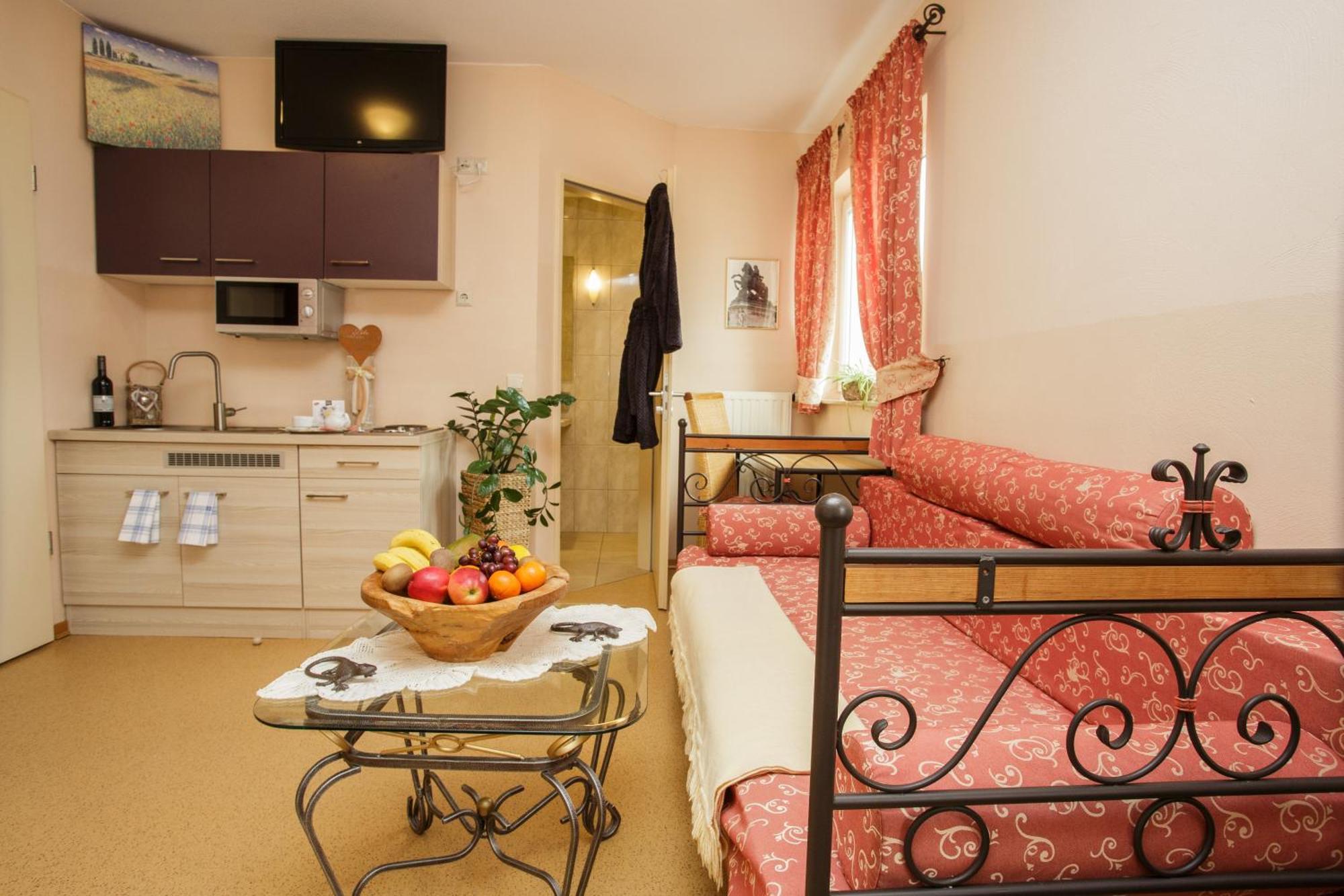 Mediterran Hotel Juwel Karlstein am Main Εξωτερικό φωτογραφία
