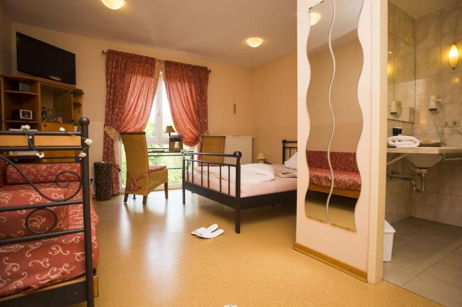Mediterran Hotel Juwel Karlstein am Main Εξωτερικό φωτογραφία