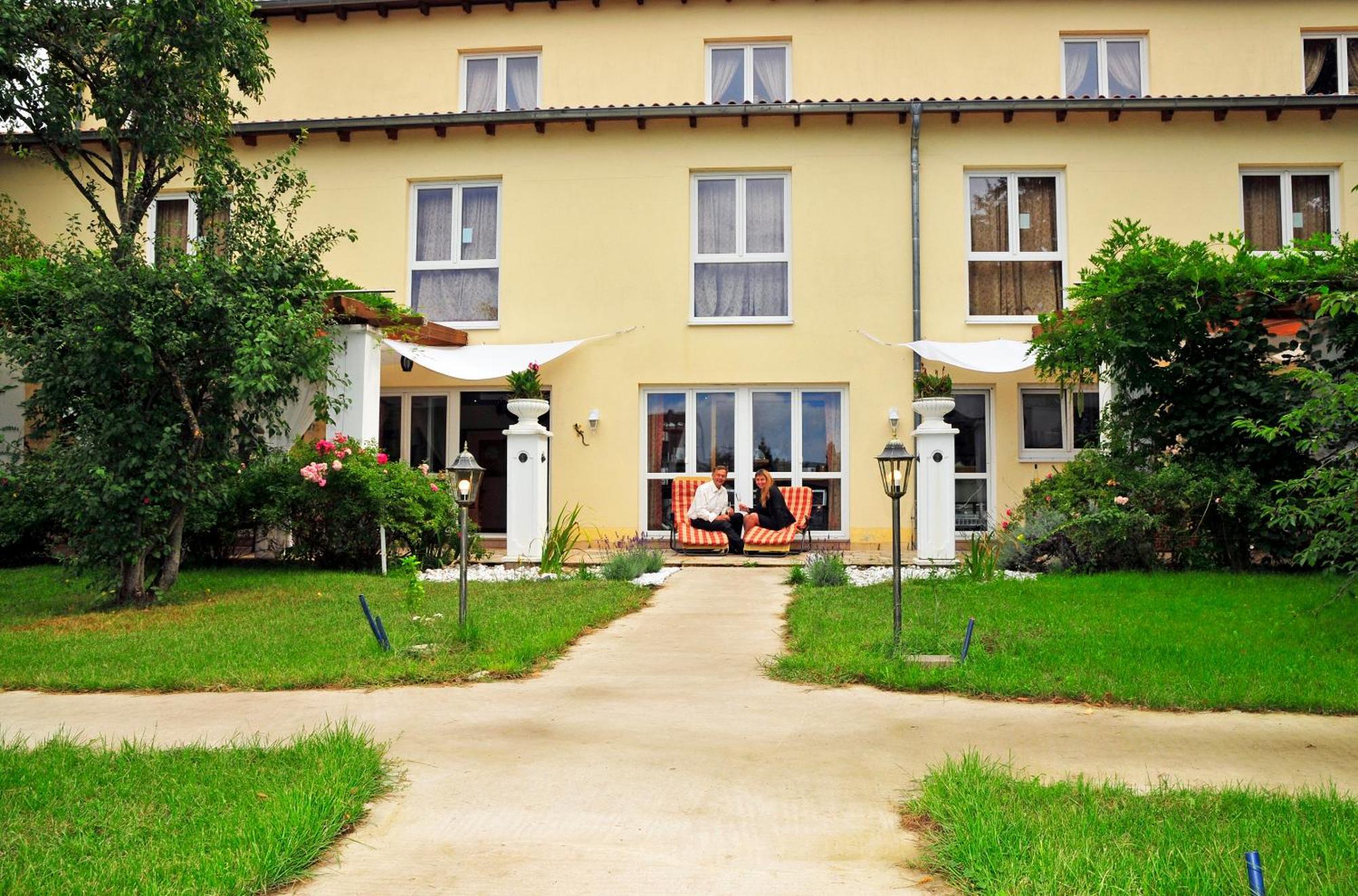 Mediterran Hotel Juwel Karlstein am Main Εξωτερικό φωτογραφία